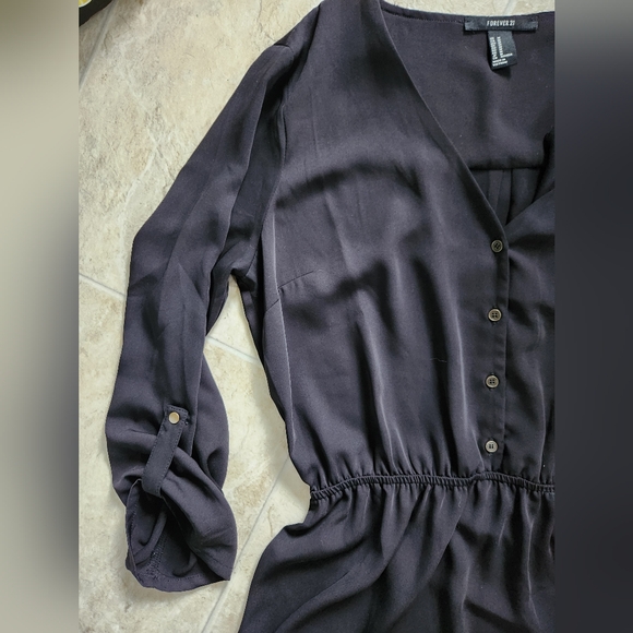 Forever 21 V Neck Dress - Medium - Picture 5 of 5
